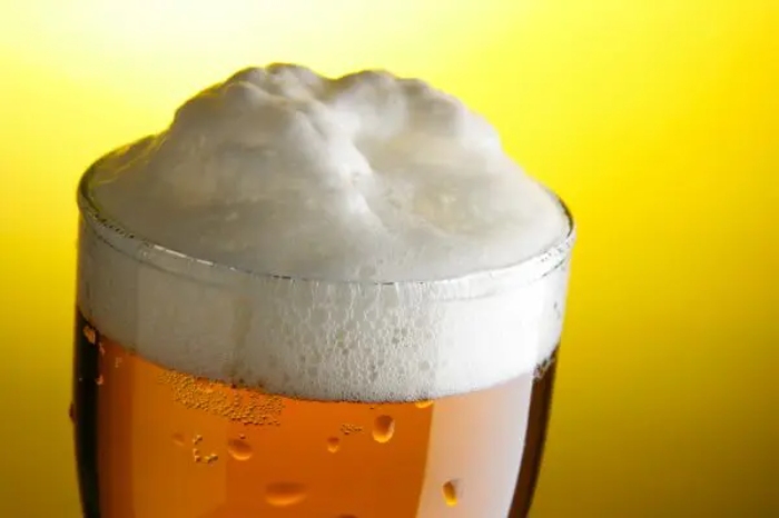 天泰啤酒設備啤酒泡沫